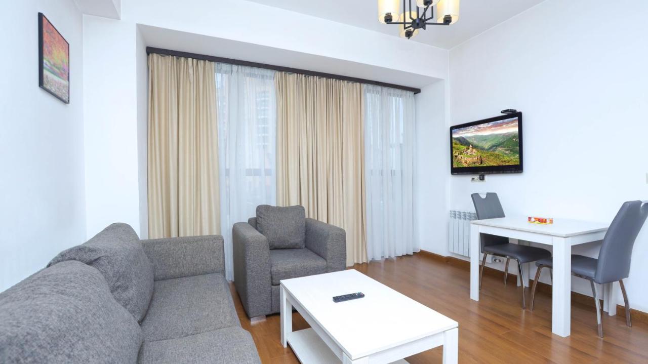 Stay Inn-Apartments On Buzand 17 Yerevan Bagian luar foto