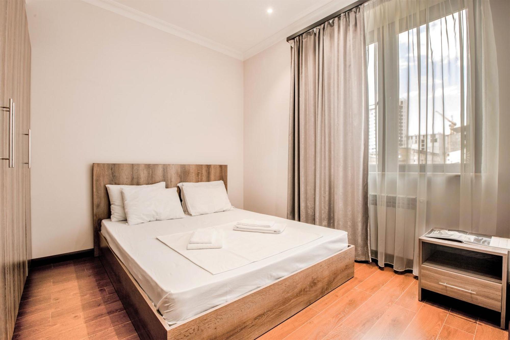 Stay Inn-Apartments On Buzand 17 Yerevan Bagian luar foto