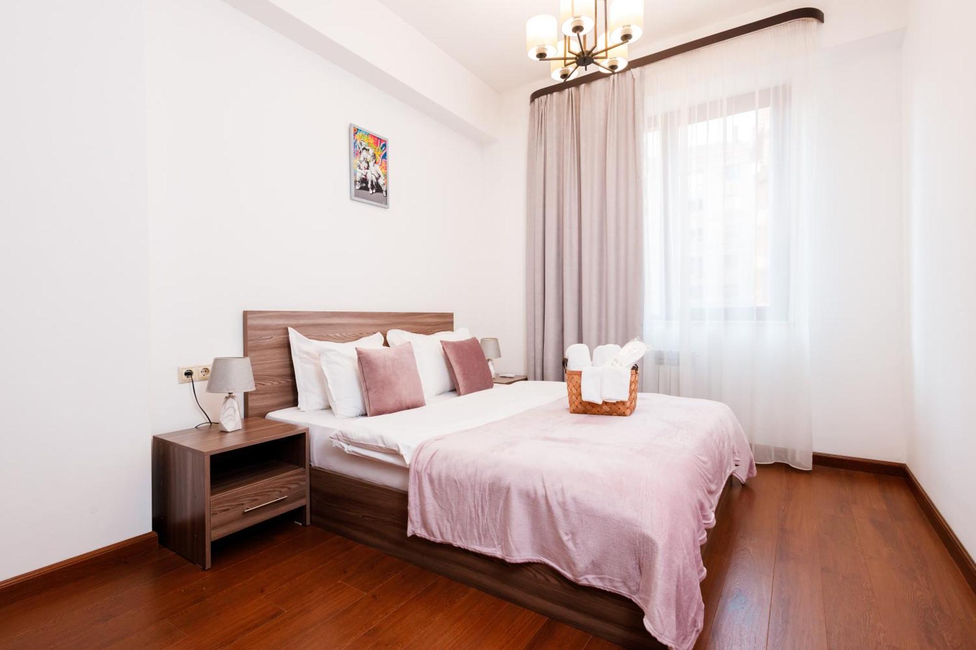 Stay Inn-Apartments On Buzand 17 Yerevan Bagian luar foto